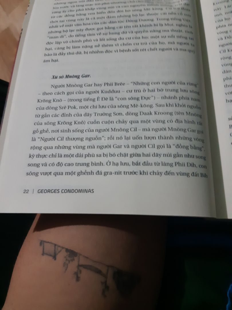 Đúng cuốn sách theo yêu cầu. đẹp giao nhanh. bị ướt ở góc do trời mưa khi shipper giao. nhưng không sao. 
Các bạn thích xem Youtube cho mình 1 Đăng Ký nhé👇👇👇👇
https://youtube.com/channel/UCPM_I5zcyVyThCkw8alG8OA
Kênh làm về chủ đề Trải nghiệm về Thiên Nhiên Suối Thác, Đi Rừng và Cắm Trại.