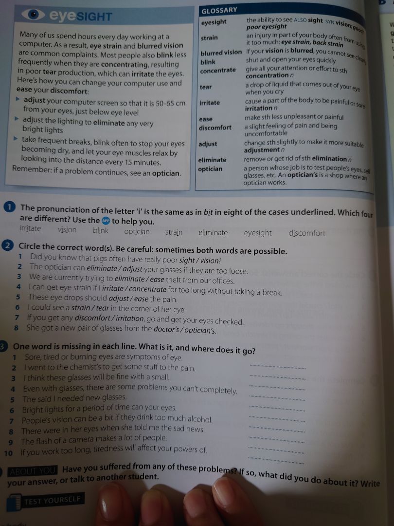 Sản phẩm đóng gói kỹ càng, nhận hàng trước thời hạn giao. Giấy khá đẹp nhưng hơi mỏng, sản phẩm không gói bằng bookcare được. Có answer key ở cuối trang rất tiện để kiểm tra lại.