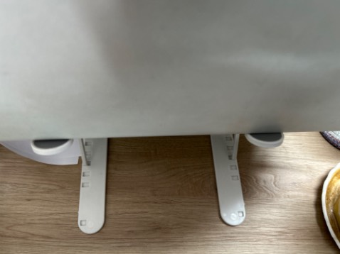 - Nội dung là Đế làm bằng hợp kim Nhôm nhưng mình nhận được là đồ nhựa nha, sd cũng ổn nhưng đánh giá sp không đúng như mô tả rồi! 
- Giao đúng hẹn 
Cảm ơn !