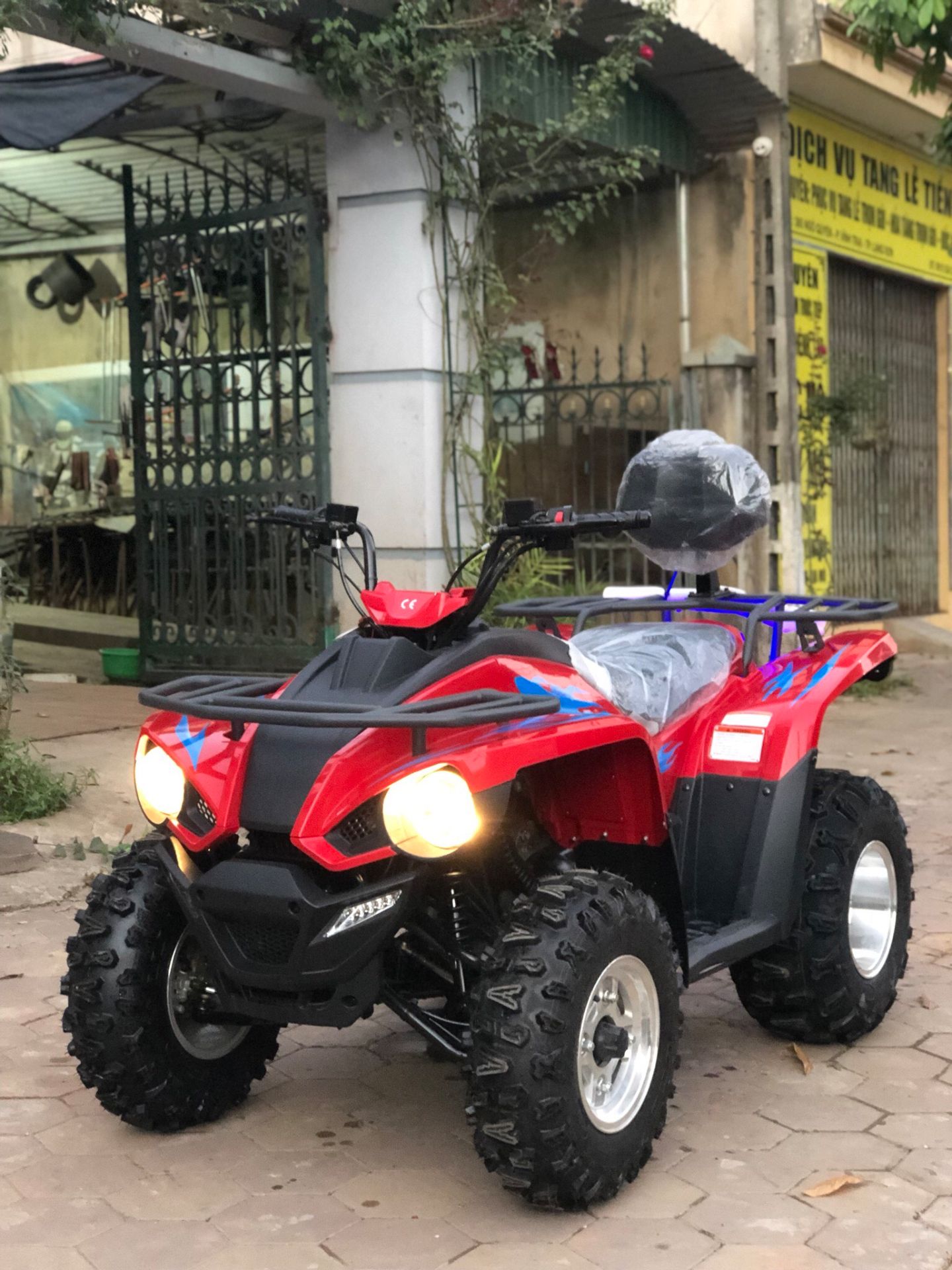 mũ đội chất lượng lên máy lưỡi trai dài hơn chút nữa