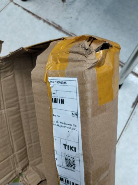 Bên nhà sách bọc ko thêm một lớp xốp, cong hết cả sách rùi, quá là chán lun