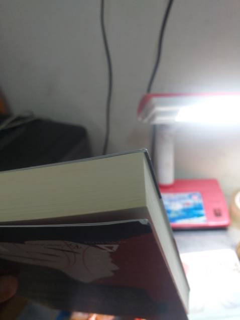 Có lẽ vì vận chuyển nên sách bị móp, cong và xước nhiều
Lúc mở thùng hàng sách không hề có bọc gì bên ngoài, thùng còn bị móp
Mong sớm khắc phục! Có lẽ vì vận chuyển nên sách bị móp, cong và xước nhiều
Lúc mở thùng hàng sách không hề có bọc gì bên ngoài, thùng còn bị móp
Mong sớm khắc phục!