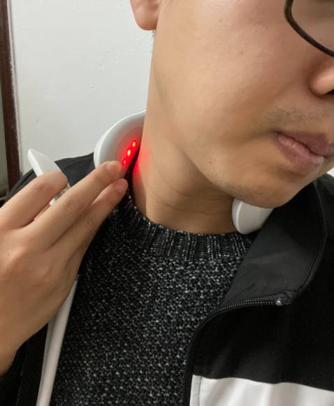 Mua về cho ông chồng. Về cứ than mỏi cổ toàn nhờ vợ "bóp cổ". Giờ có cái này  ông tự ngồi massage tại chỗ, mình cũng đỡ mang tiếng mạnh tay với ác. Dùng ké thấy thích thật!