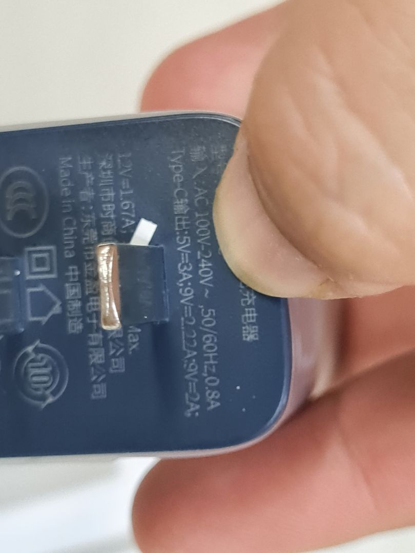 sản phẩm nguyên seal. đóng gói cẩn thận. Hướng dẫn và phiếu bảo hành kèm theo
Mình chưa xài nên ko biết thế nào
hình thức ổn. thiết kế tinh tế, sang trọng