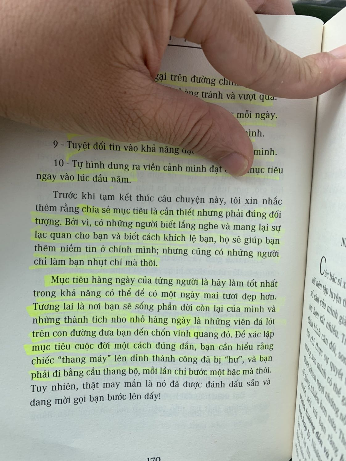 Sách rất hay. Ngôn ngữ văn phong dễ hiểu nhiều ví dụ. Tiếp tục đặt 4 cuốn tặng đồng nghiệp. 
Đây là cuốn sách thứ 2 của tác giả mình đang đọc.