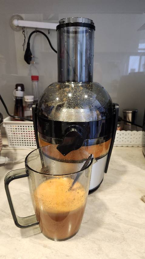 Công suất mạnh, xay nhanh, đỡ công cắt. Thích nhất là tháo lắp, chùi rửa dễ dàng. Thấy giá tốt là mình order ngay buổi sáng, chiều là hàng giao đến rồi, còn tưởng bị nhầm 😀