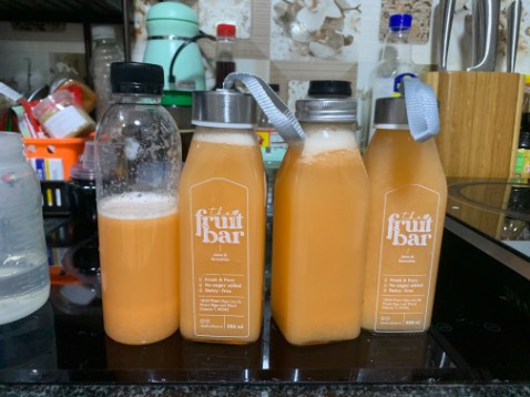 Công suất mạnh, máy ép kiệt bã, mình rất ưng ý luôn, chưa kể còn vệ sinh máy nhanh, lắp ráp và sử dụng cũngc dễ dàng nữa.