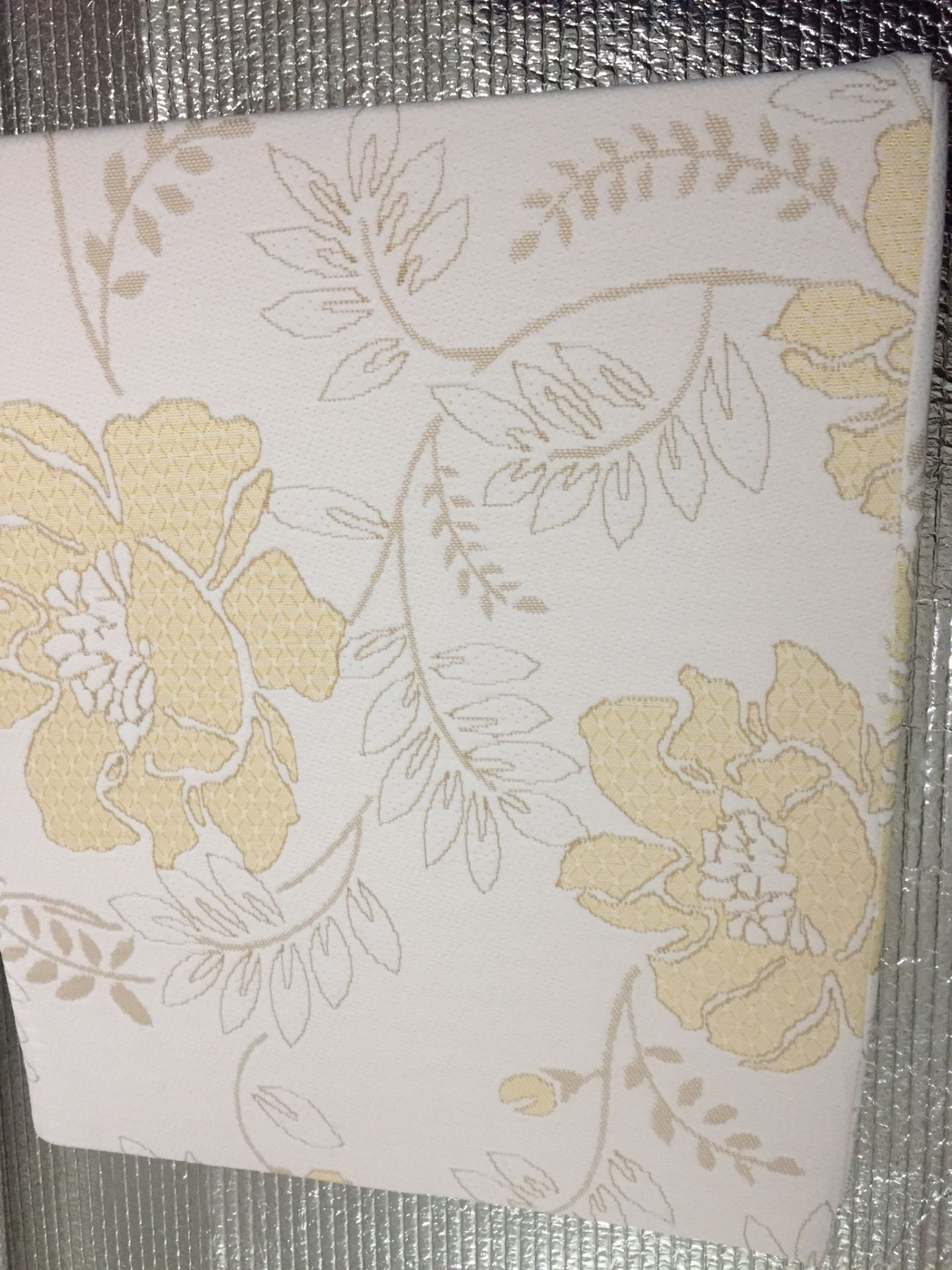 Đây là chiếc gối thứ 2 tôi mua của shop. Chiếc này để tặng một người bạn cũng bị trào ngược. Sản phẩm thực sự có hiệu quả rất tốt, tôi đã đỡ viêm họng, nghẹn cổ rất nhiều, đặc biệt là trào ngược ban đêm. Tôi thích chiếc gối này từ độ êm ái đến chất lượng, màu sắc áo gối. Shop đóng gói cũng rất cẩn thận. Tôi sẽ tiếp tục ủng hộ shop và sản phẩm.