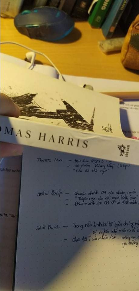 Tiki care rất đỉnh, mình có mua sách về thì thấy cấn một chút ở bìa, liên hệ tiki đổi hàng thì từ thứ 2 được giao mà chủ nhật đã được nhận sách đổi rồi nè. Đã thế còn săn được sale 50% chứ! Hình before after cho bạn nào cần nha. Đừng ngần ngại liên hệ tiki