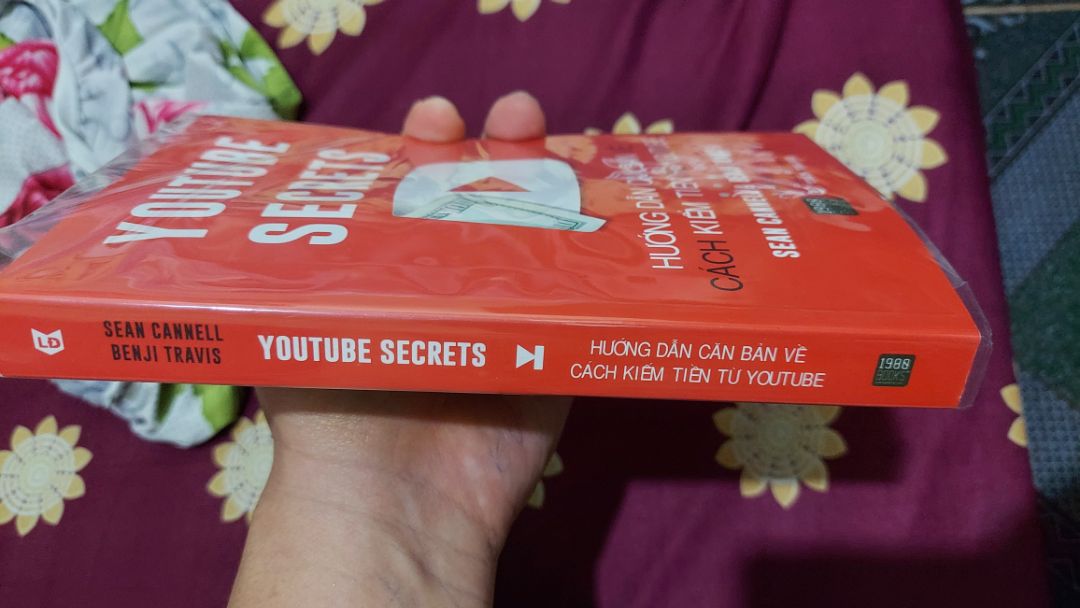Sách đẹp nội dụng tốt phù hợp cho người mới bắt đầu làm youtube nên đọc.giao hàng nhanh.