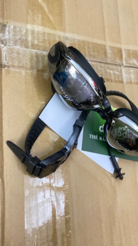 Mình nhận đc hàng r, sp y như quảng luôn ưng hết cả mình 
Tiki giao hàng thì siêu nhanh mới sáng htrc đặt hsau đã nhận đc hàng r. Đã v a ship còn nhiệt tình hỏi thăm cả sức khoẻ nhà mình chứ 🤣
Nhắn tin cho shop để hỏi về sp thì sp tư vấn quá nhiệt tình, nên mua nha cả nhà 🥳