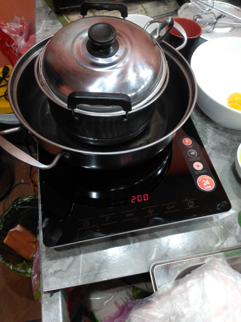 Bếp mua về *** luôn với nồi xương hầm 5 tiếng thấy ăn từ khá nhậy. Ăn từ càng.nhậy thì đun càng nhanh. Tiếc là ko có nồi kèm theo như sunhouse nhưng ko sao. Quan trọng là chất lượng quá ngon