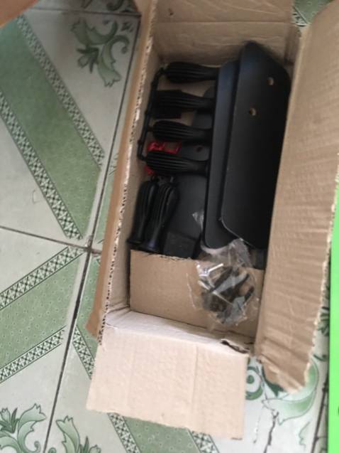 Giao hàng hơi lâu. Cảm ơn shop. Bàn bi lắc khá đẹp. Phụ huynh chơi với con rất vui. Dễ lắp ráp.