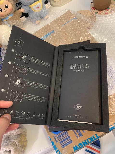 Mọi người để ý nha, hình ảnh mua hàng là có khung tự dán, nhưng clip thì ko. Nên xem kỹ rồi hãy mua. Rất khó chịu vụ này. Mọi người để ý nha, hình ảnh mua hàng là có khung tự dán, nhưng clip thì ko. Nên xem kỹ rồi hãy mua. Rất khó chịu vụ này.