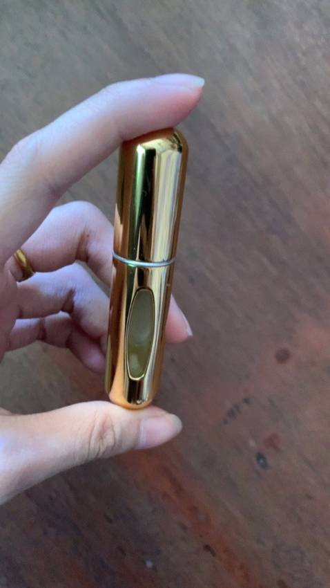 Chất lượng sản phẩm tuyệt vời, chiết và giữ nước hoa rất ok nha. 10đ