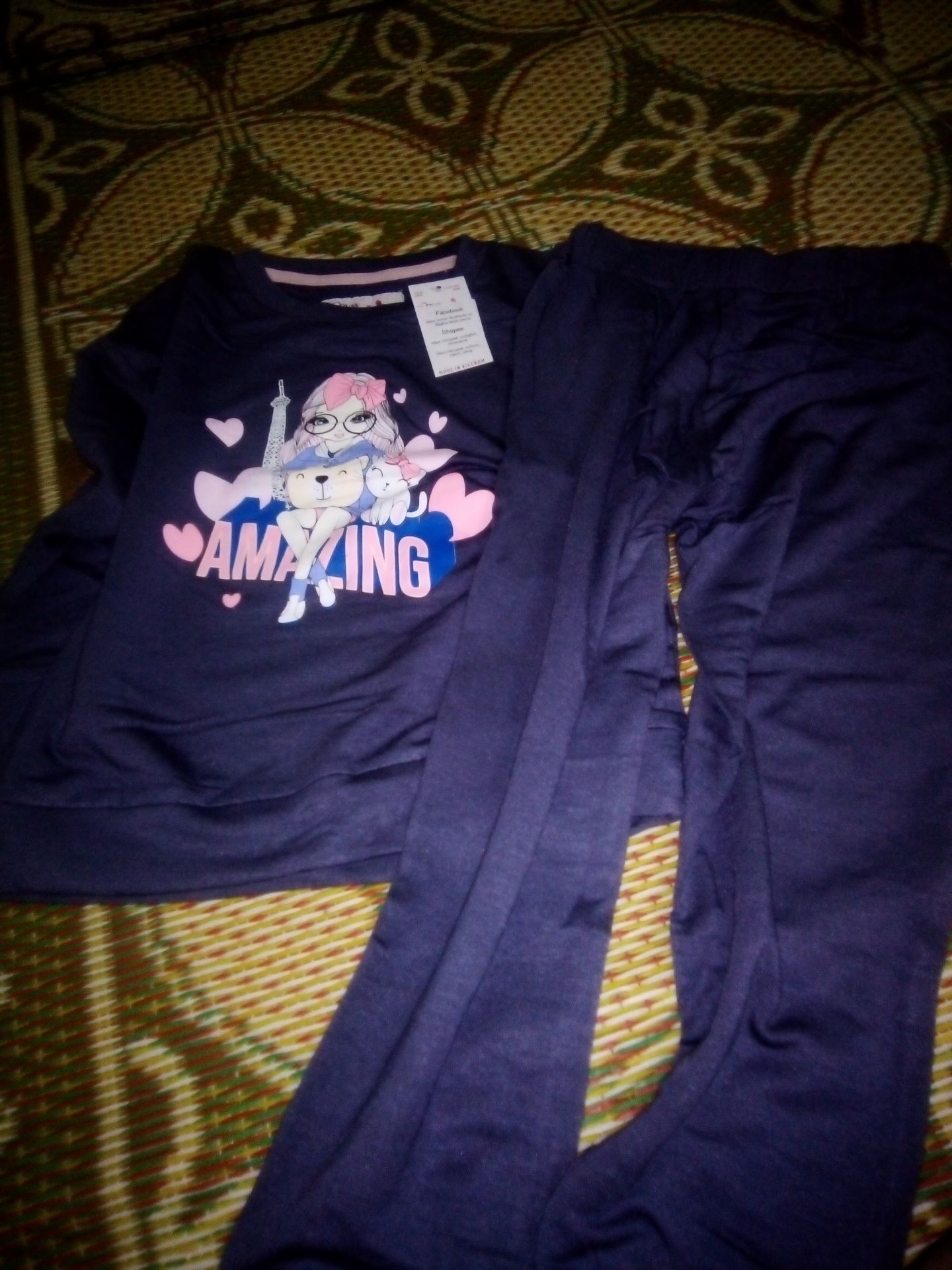 hàng y hình, chất vải mềm mại sờ sướng tay luôn, hy vọng bé thích