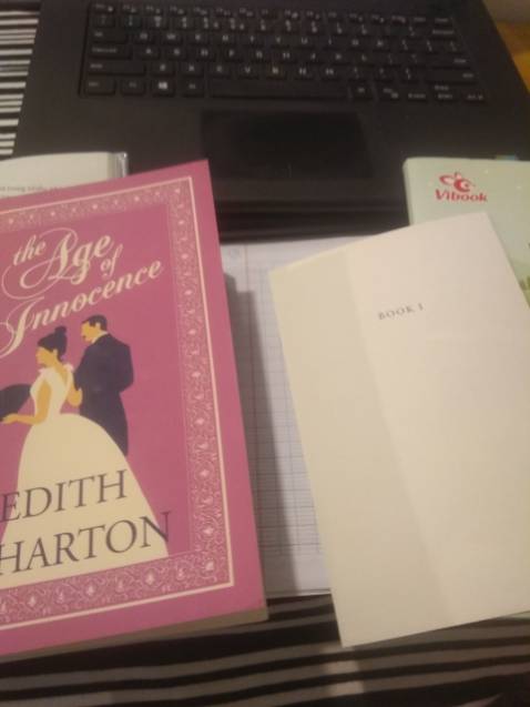 Hic sách mới mua mà có trang bị sứt ra r :((((