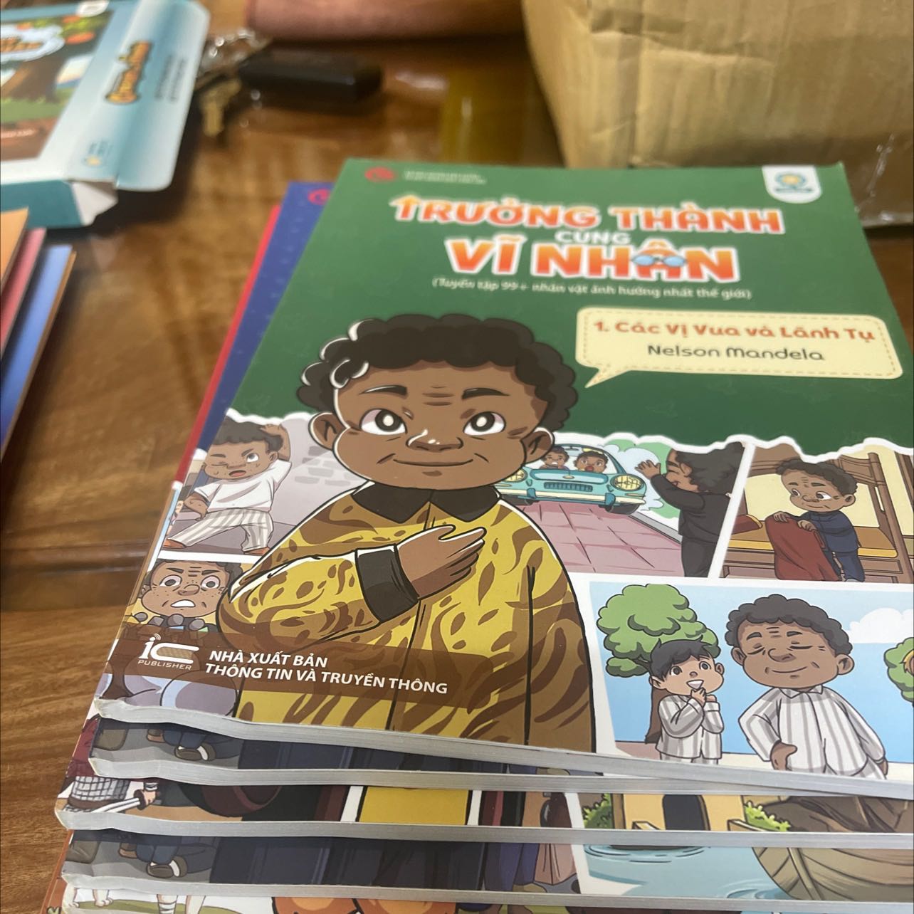 Mép sách bị cong, không ổn lắm