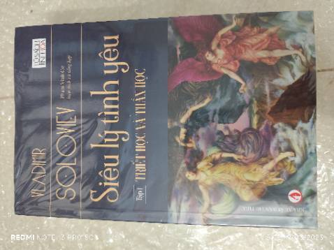 Đóng gói vô cùng cẩn thận, đây là shop đóng gói cẩn thận nhất mình từng gặp, sách nguyên seal mới cứng, shop tư vấn nhiệt tình lắm. Rất hài lòng sẽ tiếp tục ủng hộ shop. Sách của Cụ Vladimir Soloviev là số một rồi 😁 kakaka