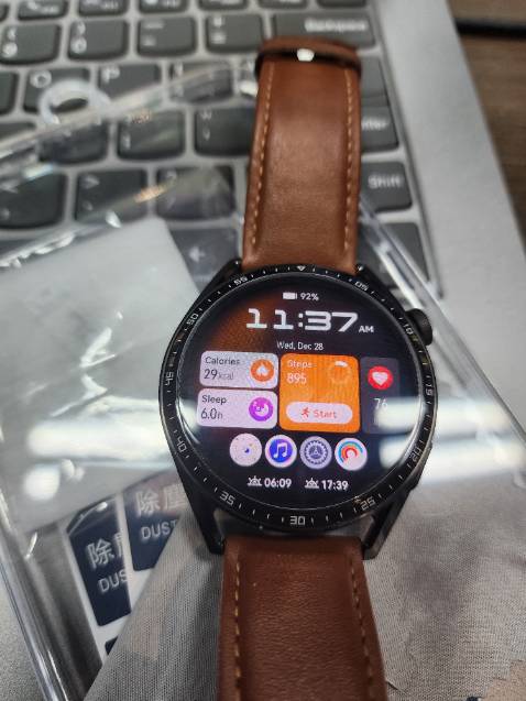 Miếng dán khít đẹp, có viền 2.5D full màn bình. Vote 5 sao.