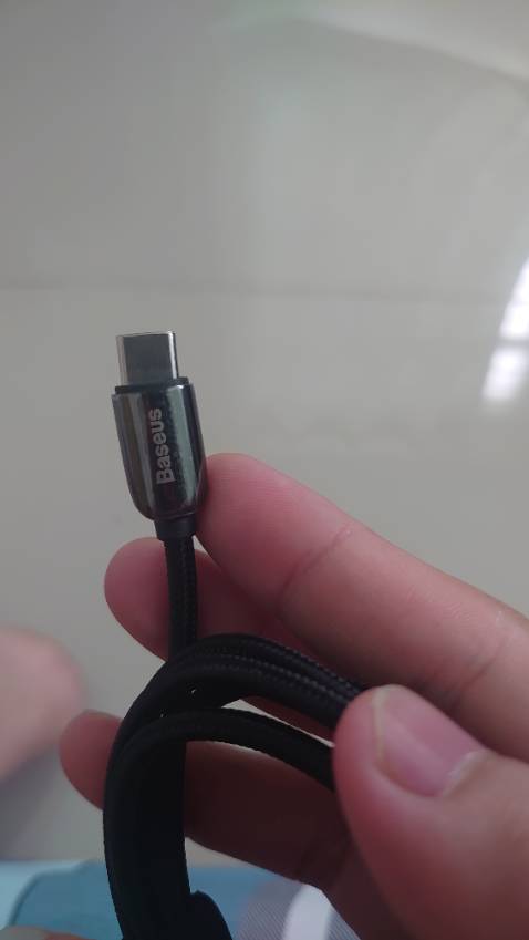 Đặt màu xanh giao màu đen mà đầu dây cáp còn méo như này là sao?