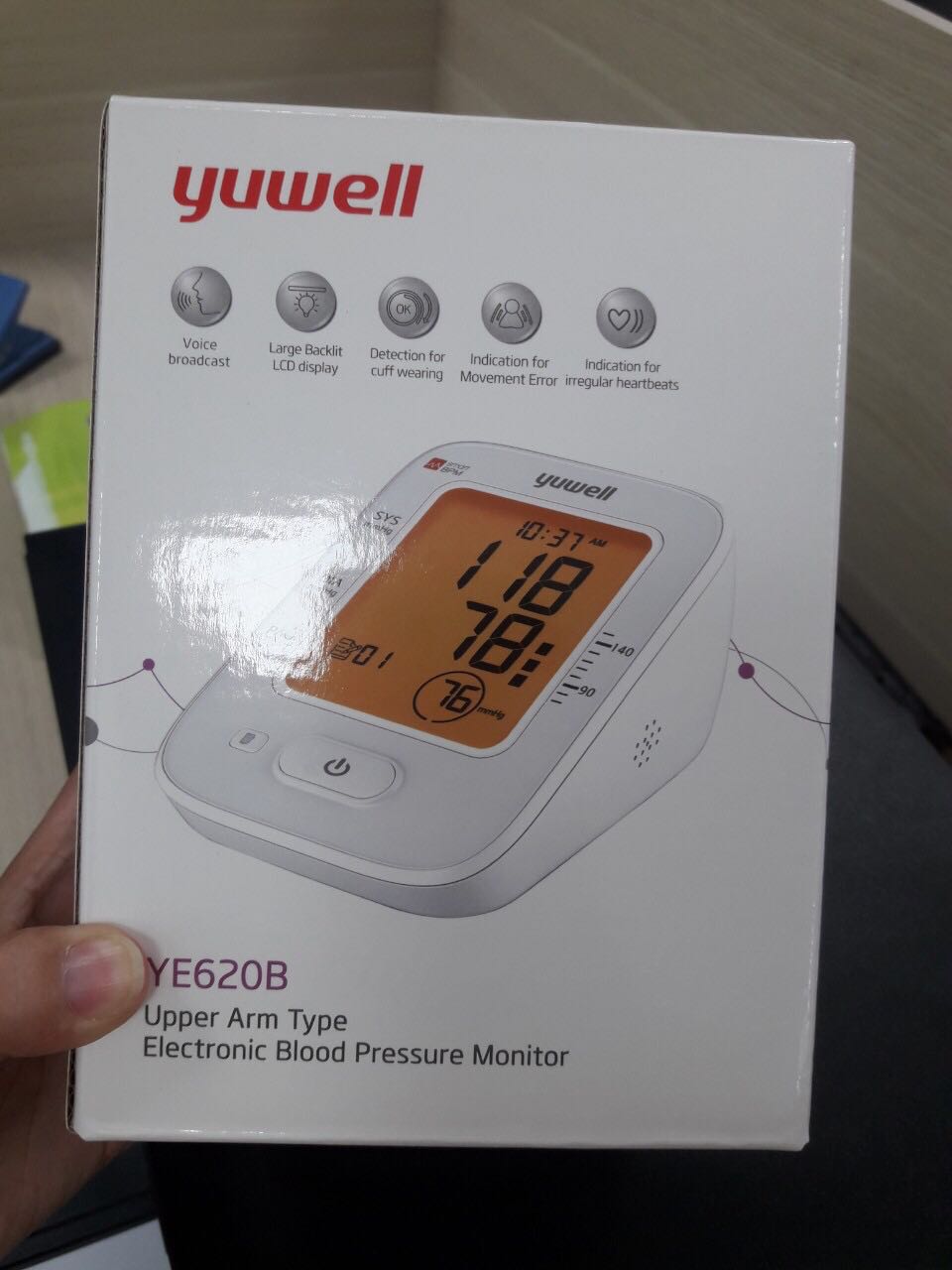 Sản phẩm như hình ảnh shop đăng tải. Mình có *** thử máy hoạt động bình thường. Có so sánh với máy đo huyết áp thường thì thấy kết quả giống nhau. Đánh giá chất lượng ok shop ạ. Còn về độ bền phải chờ 1 thời gian xem thế nào. Sản phẩm đóng gói cẩn thận, giao hàng rất nhanh