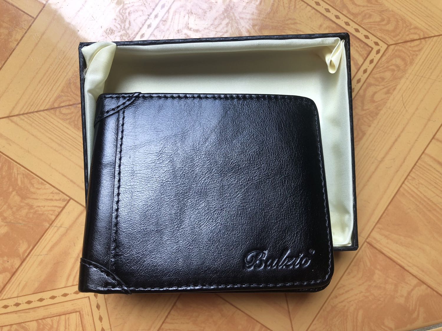 nhiều ngăn chứa! tối rất thích