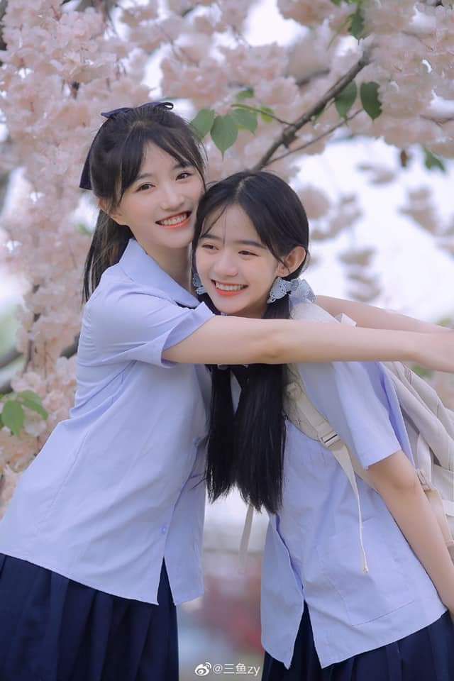 sách đẹp đóng gói cẩn thận, gói kĩ quá bóc mãi k đc (hình ảnh mang tính chất nhận xu)