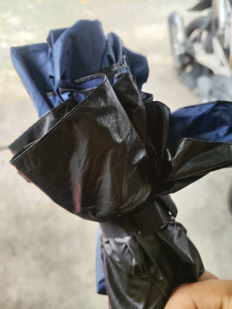 Đặt màu đen sao lại giao màu xanh nhỉ.