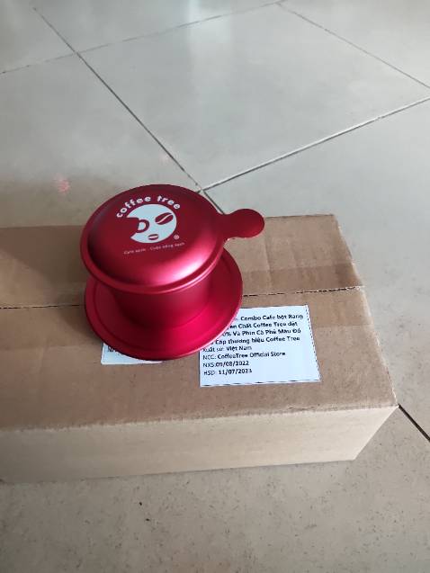 Mùi vị thì chưa dùng nên chưa đưa ra được nhận xét,nhưng đóng gói thì rất ok,quà tặng cũng rất tốt,phin pha cà phê được gia công rất chất lượng.