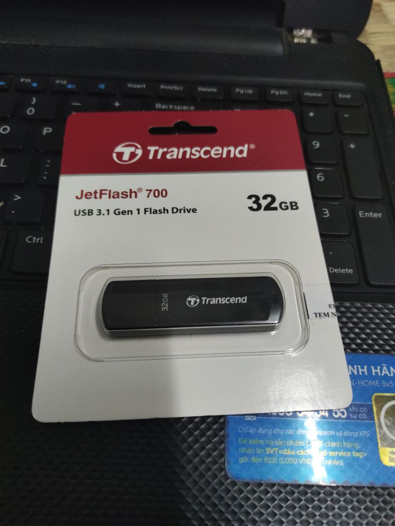 USB đúng chuẩn tốc độ cao, nhìn rất chắc chắn nhỏ gọn dễ mang theo bên mình