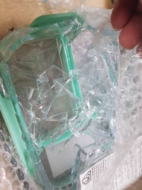 Giao hàng vỡ. Khi khui hàng phản hồi lại nhân viên giao hàng thoái thác. Thất vọng và kg sử dụng dịch bụ tiki thêm nữa.