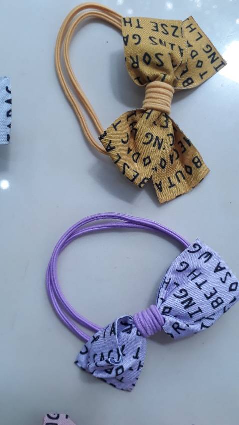 dây buộc tóc nasi thắt nơ mẫu đẹp lắm. Dây buộc tóc shop nhiều mẫu đẹp quá. Sẽ mua dần dần hj hjjjjj