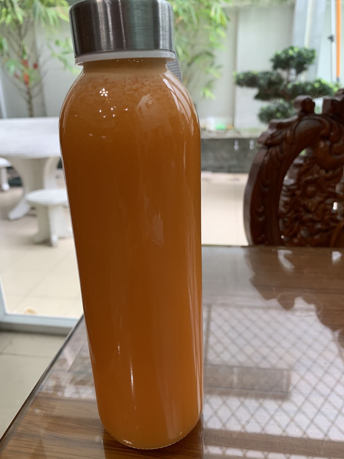 Chai đẹp, trong, dày dặn.