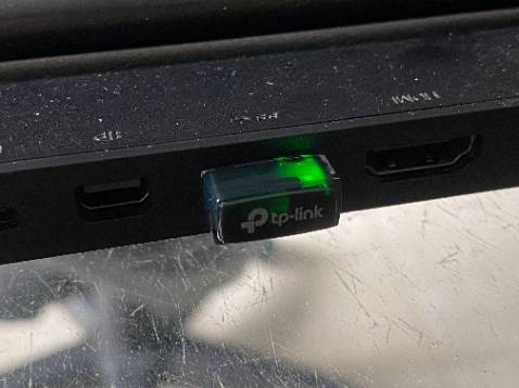 Dùng tốt.
Laptop của mình bị hư card wifi, nên mình mua usb wifi này về thay thế. Cắm vào và cài driver là dùng tốt.
Mình đọc có vài bình luận nói với window 10 không cài driver vẫn dùng được. Mình không rõ các bạn anh chị khác ra sao nhưng mình thì vẫn cần cài driver. Dùng tốt.
Laptop của mình bị hư card wifi, nên mình mua usb wifi này về thay thế. Cắm vào và cài driver là dùng tốt.
Mình đọc có vài bình luận nói với window 10 không cài driver vẫn dùng được. Mình không rõ các bạn anh chị khác ra sao nhưng mình thì vẫn cần cài driver.