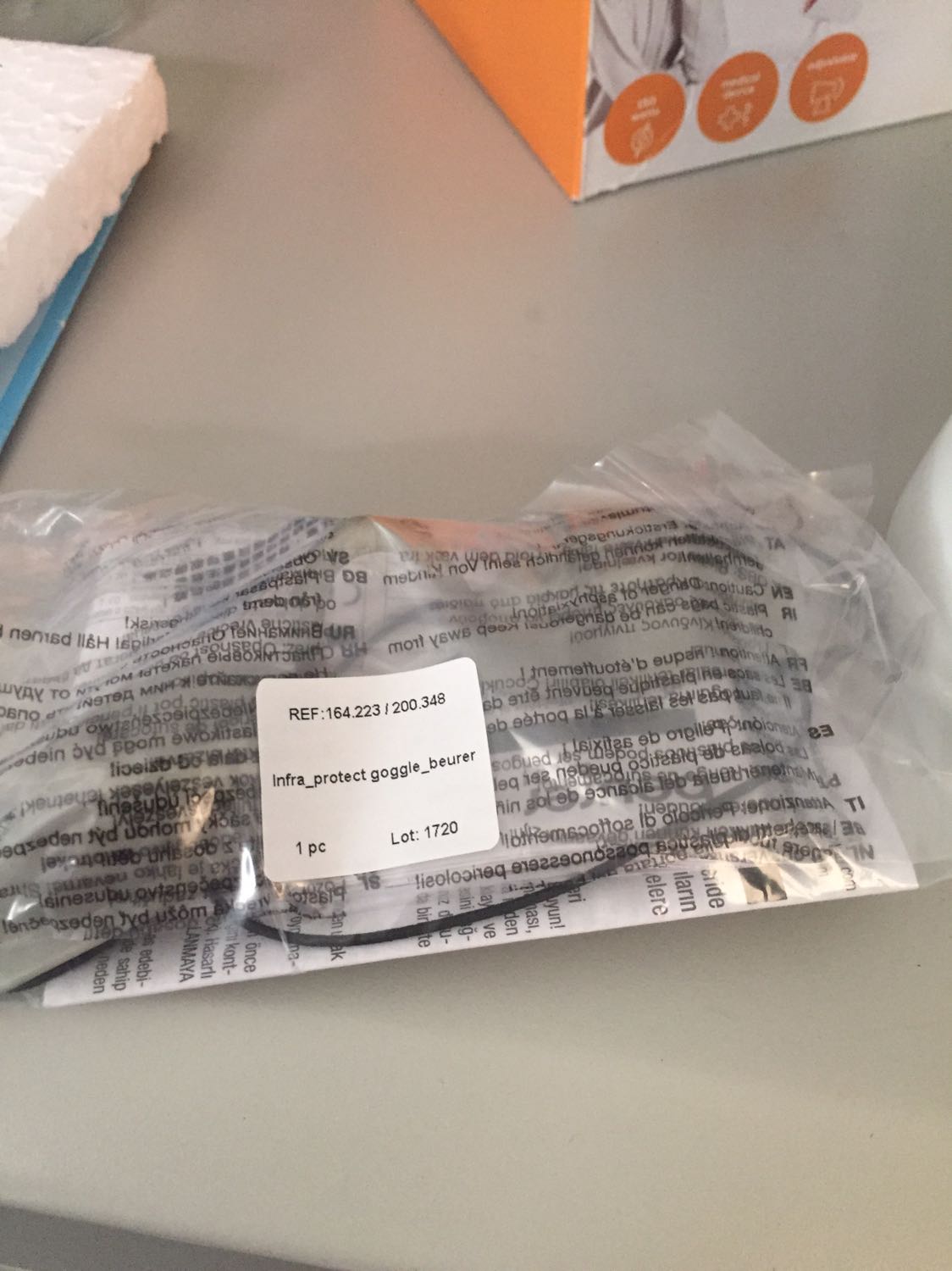 Sản phẩm cực kỳ tuyệt vời. Hàng chính hãng có tem đầy đủ. Được tặng kính nữa. Ngoài mong đợi. Se mua tiếp sản phẩm này tại đây.