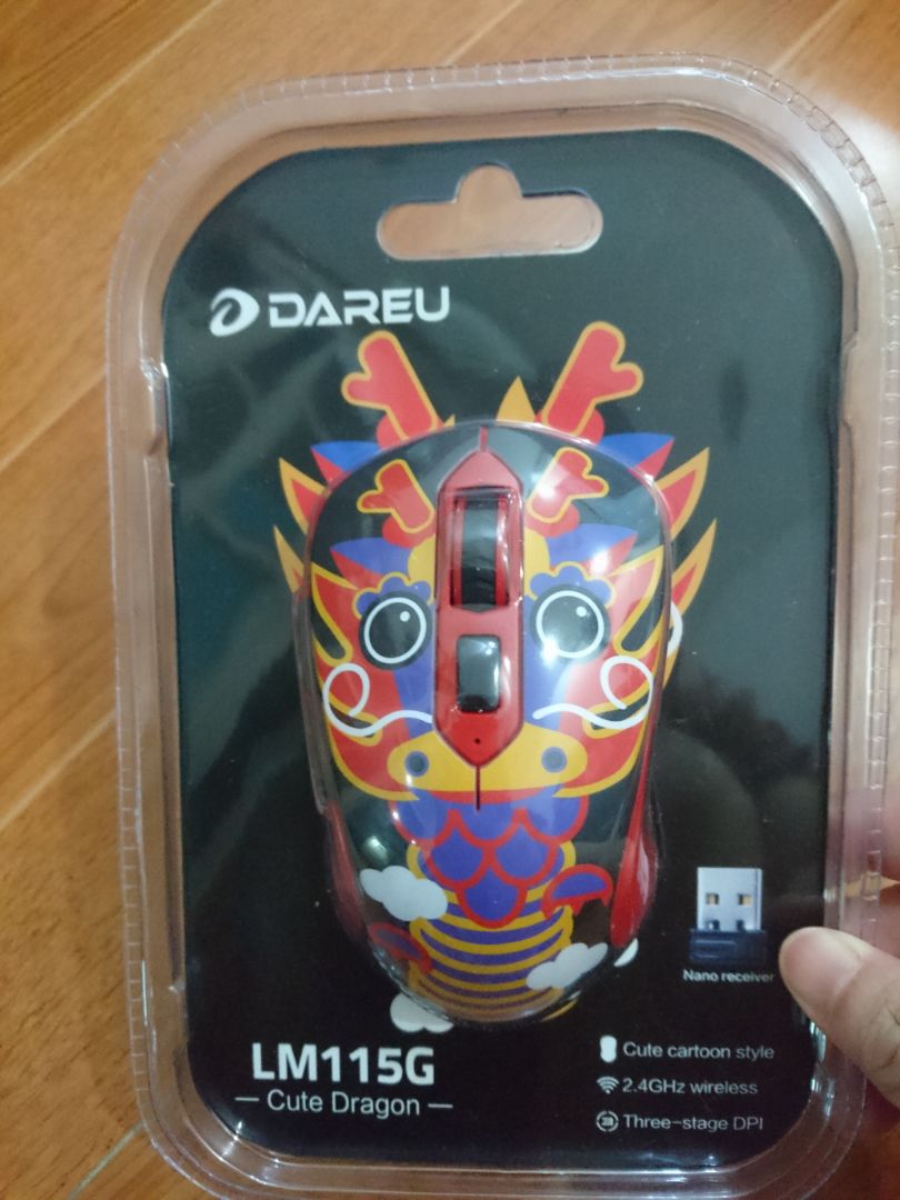 giao hàng nhanh, đóng gói ổn, sản phẩm dùng thử thấy mượt, hoa văn nhám nhám nhìn ngầu đét, rất thích, hy vọng chất lượng bền