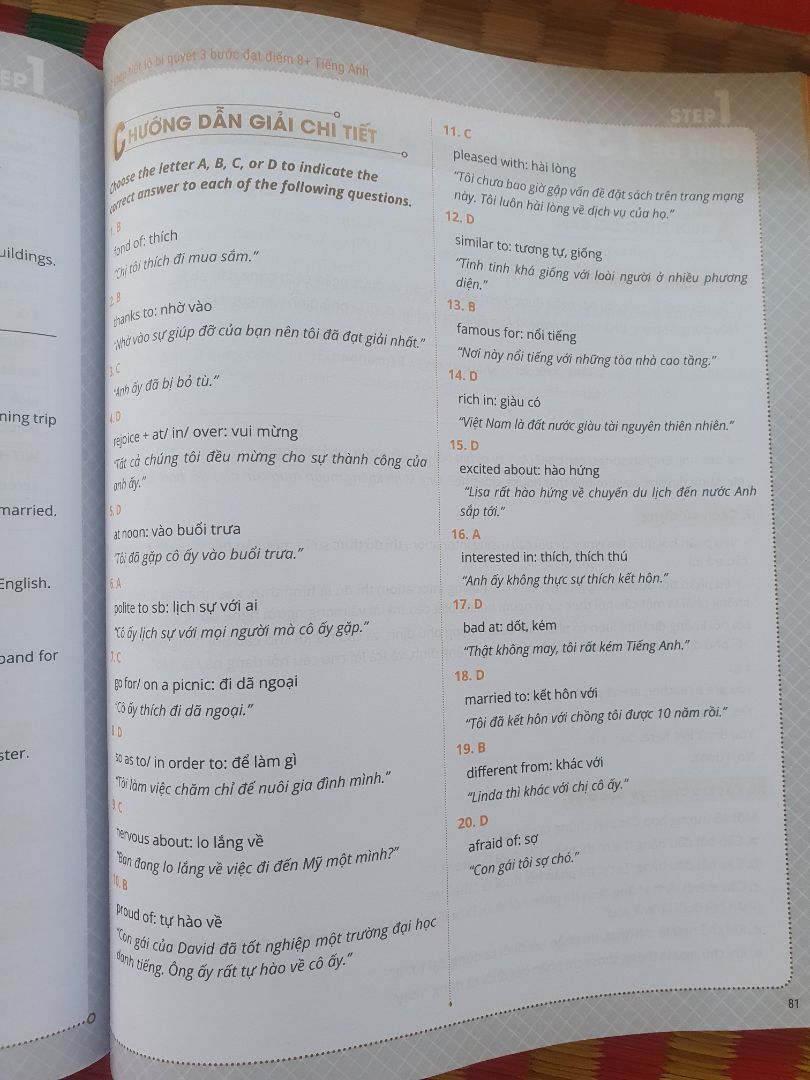 Sách đẹp,to, và tương đối dày. Khâu đóng gói, vận chuyển vô cùng tuyệt. Bài tập nhiều, trông có vẻ rất hay, bài giải chi tiết, chữ vô cùng dễ đọc