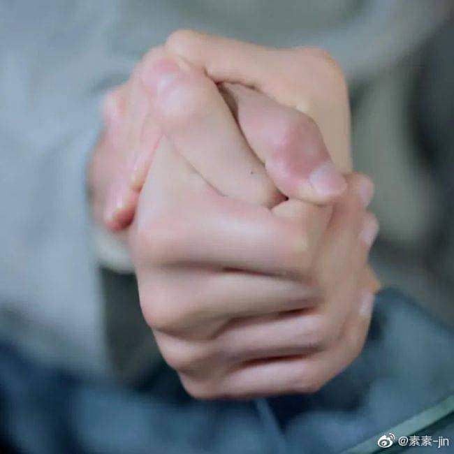 giao nhanh, bỉm thấm hút rất ok hút đc nhiều hơn boppy