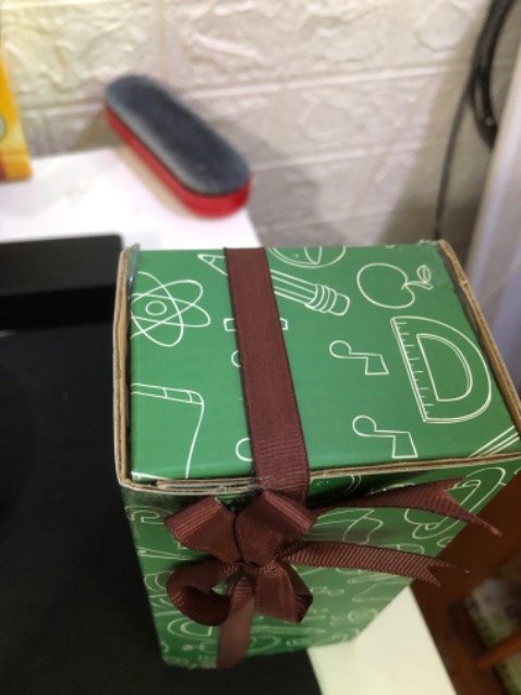 Phí gói quà 30k nhưng xấu quá