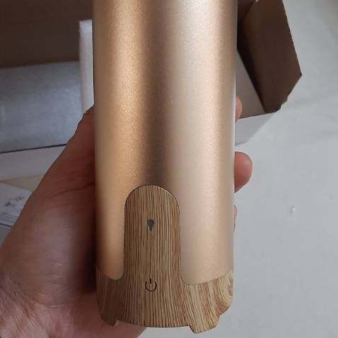 Máy xịn sò, chạy rất êm, phun sương mịn lắm ạ. Cám ơn shop