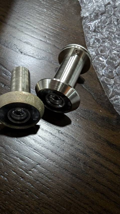 So với cái cũ thì sản phẩm sáng đẹp hơn rất nhiều. Góc nhìn rõ rộng dễ lắp đặt