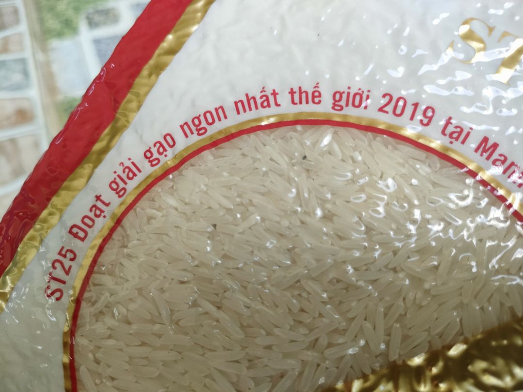 gạo nhìu bụi và sạn không biết ăn ngon không