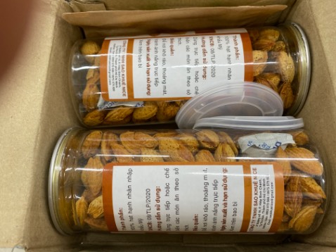 Giao hàng rất nhanh, sản phẩm giống như mô tả. Thơm, dòn và rất ngon. Mua được giá flash sale cực sốc. Cảm ơn tiki.vn và SK Food shop.