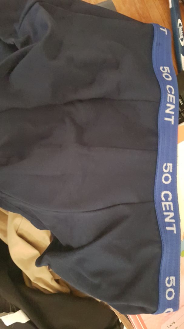 treo đầu dê bán thịt ***, đặt quần boxer của Nhật gửi của hãng nào kbt. Đã gửi lại để đổi lại nhưng vẫn thế. Mua 5 cái thì 4 cái cùng size 1 cái khác