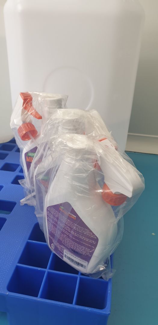 Hàng xịn giao nhanh, rất cần để lau kính mà mùa này bất tiện đi lại. May có tikinow nên giao hàng vèo trong 2 giờ. Tiện lợi. Đáp ứng đủ nhu cầu. 🤩