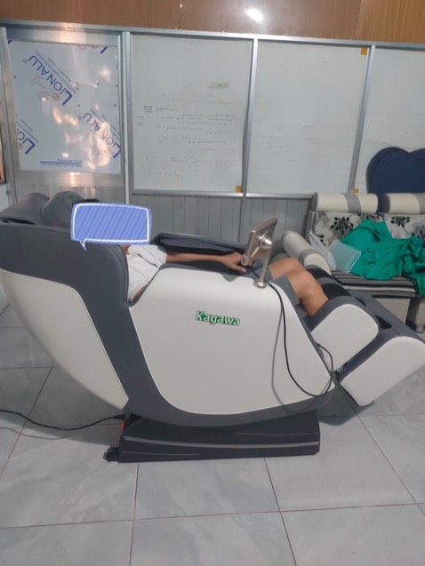 Lần đầu mua 1 món hàng giá trị lớn trên tiki ntn. Ghế đẹp như mô tả, masage êm
Giao hàng nhiệt tình lăp đặt lun .bất ngờ thiệt tại bth thấy tiki giao hàng ko à