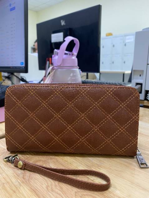 Kiểu dán rất thời trang ,phù hợp với mọi độ tuổi nha cảm ơn shop nhìu ạ