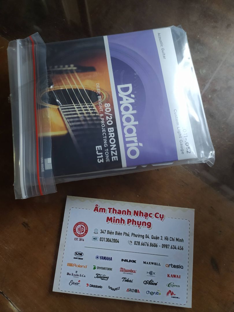 Dây tốt, chính hãng, có phân màu rõ ràng cho từng dây trong hướng dẫn. Dây vàng óng đẹp tuyệt zời ông mặt trời