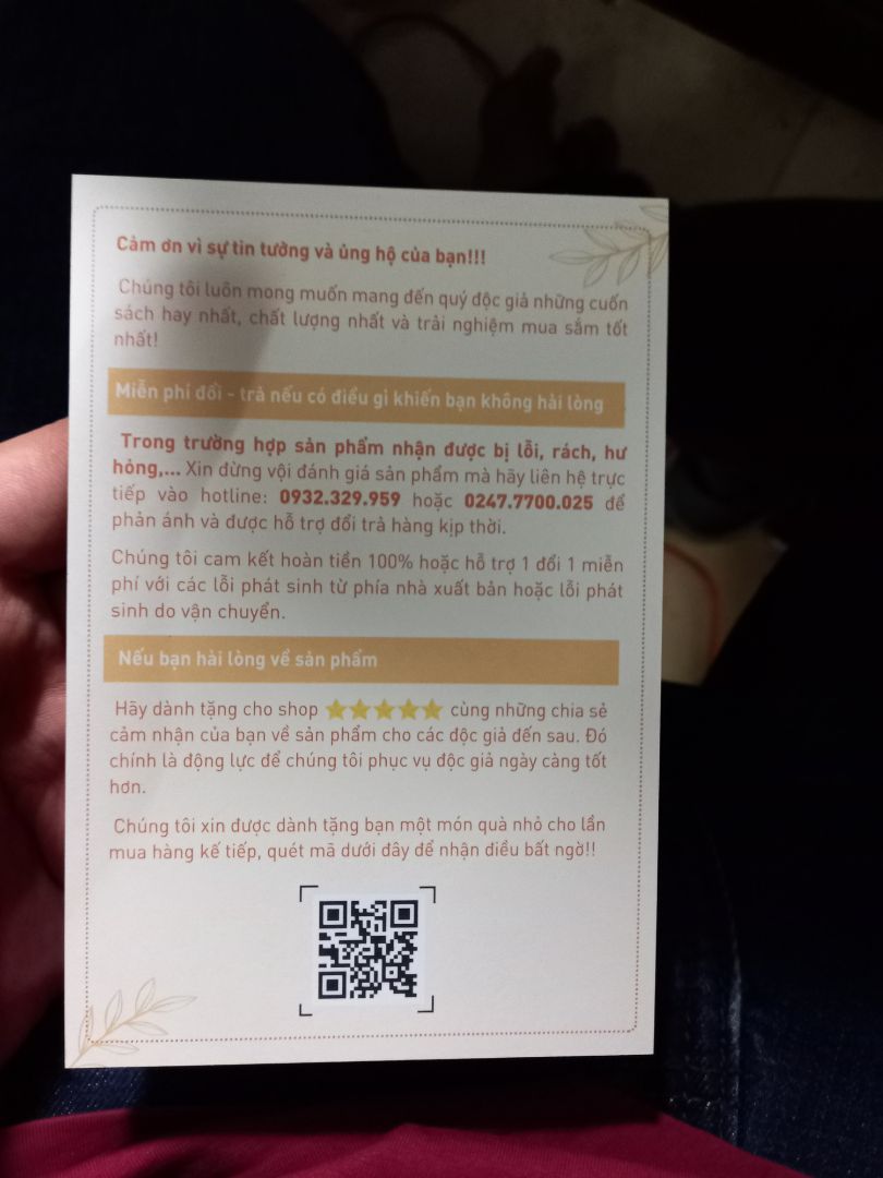 sách được ETS books đóng gói rất cẩn thận, chất lượng sách rất tốt, sẽ ủng hộ shop lần sau.